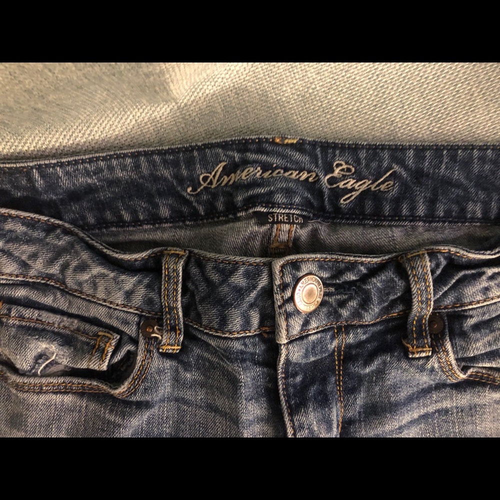 American Eagle Low Rise Ripped Jeans - Picture 3 of 4